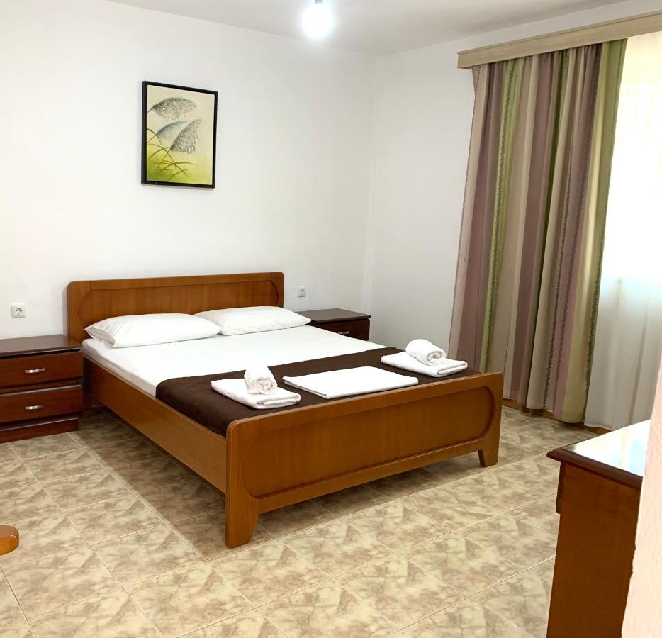 Duka Apts Sarandë Exterior foto