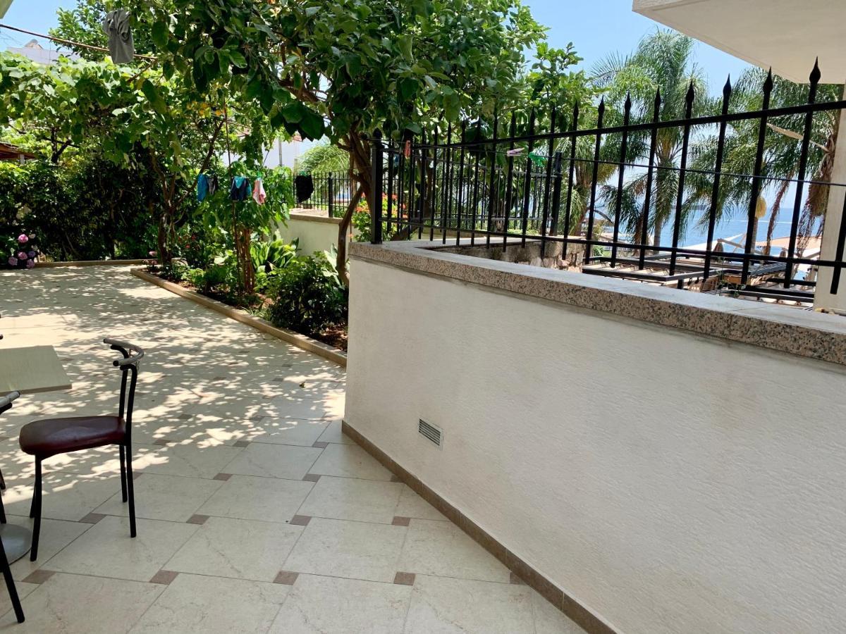 Duka Apts Sarandë Exterior foto