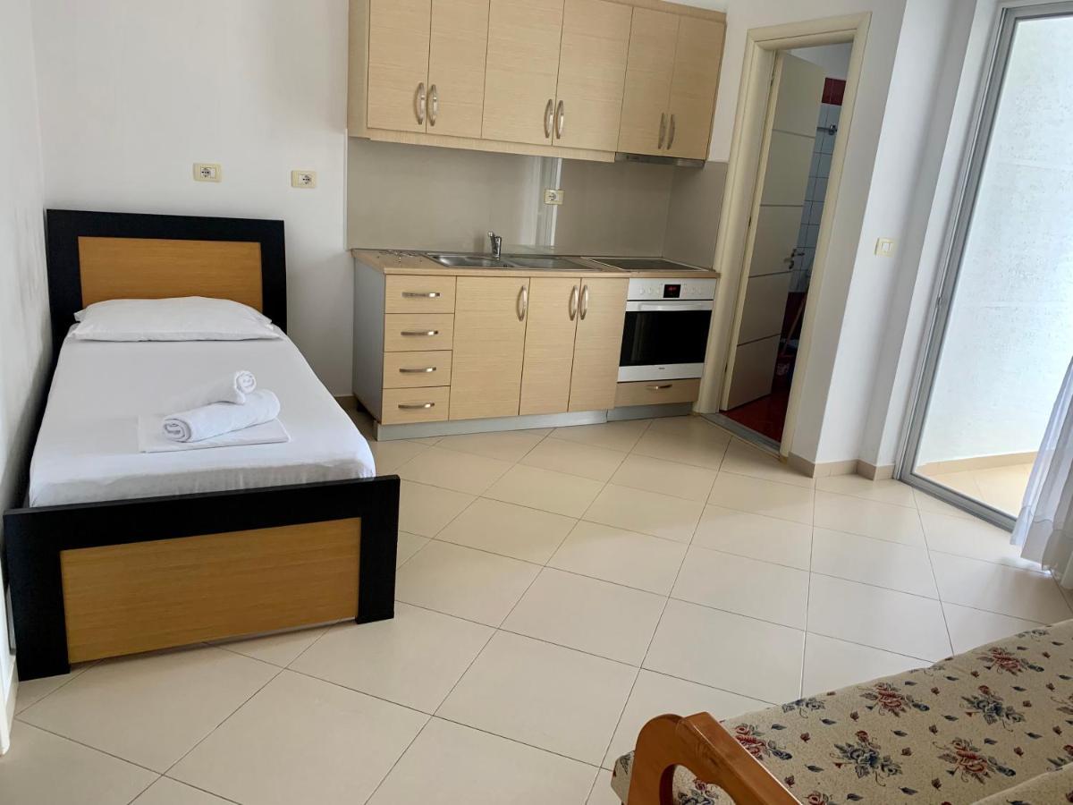 Duka Apts Sarandë Exterior foto
