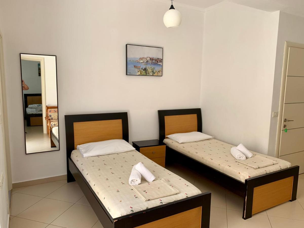 Duka Apts Sarandë Exterior foto